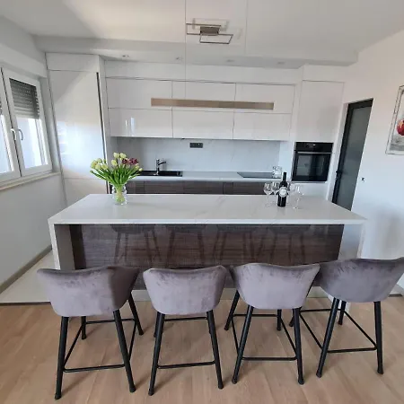 Apartment Ivana *