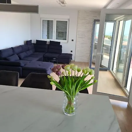 Apartment Ivana *